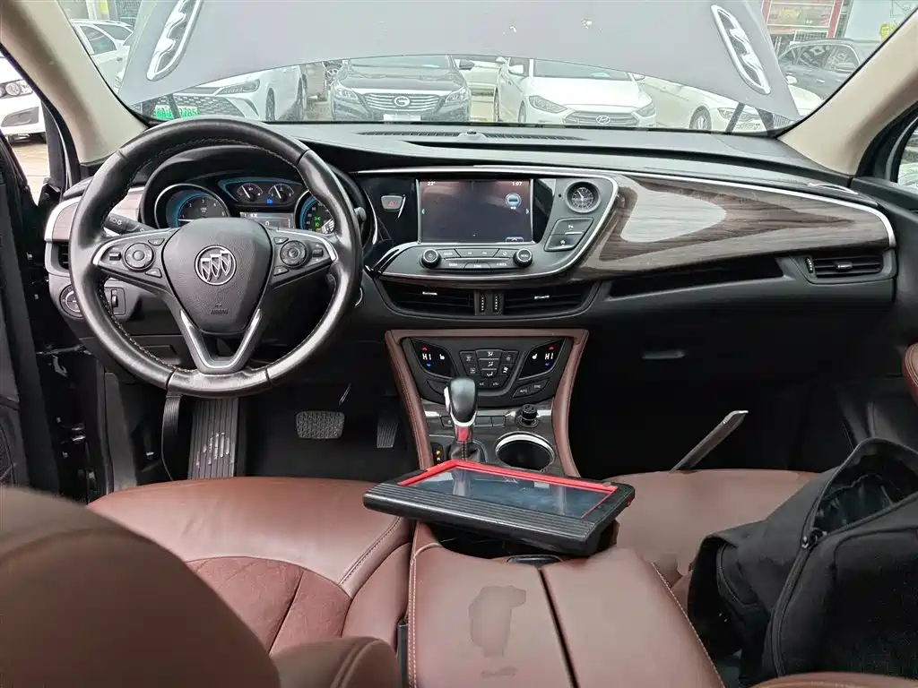 Buick Envision Plus 2017 — фото 10