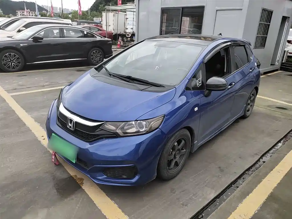 Honda Fit 2018 — фото 2