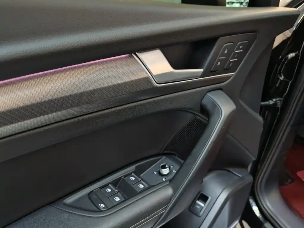 Audi Q5L 2022 — фото 15