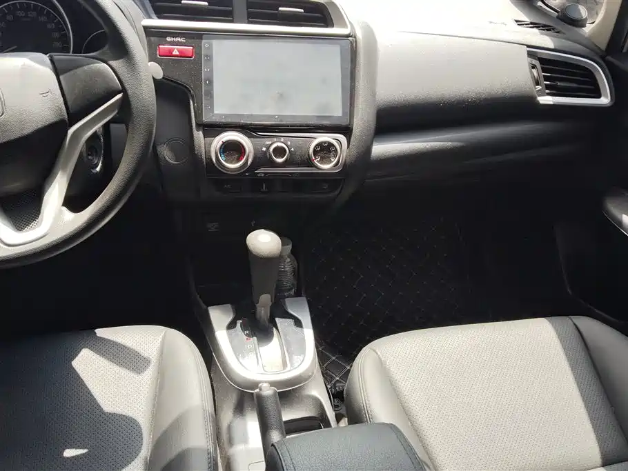 Honda Fit 2016 — фото 13