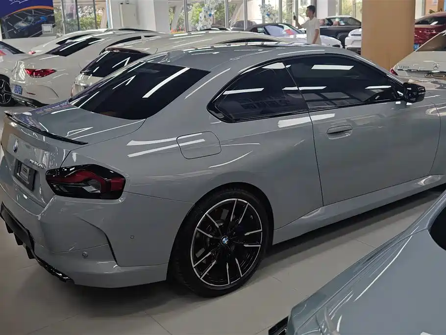 BMW M240i 2025