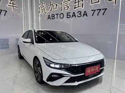Hyundai Elantra 2023