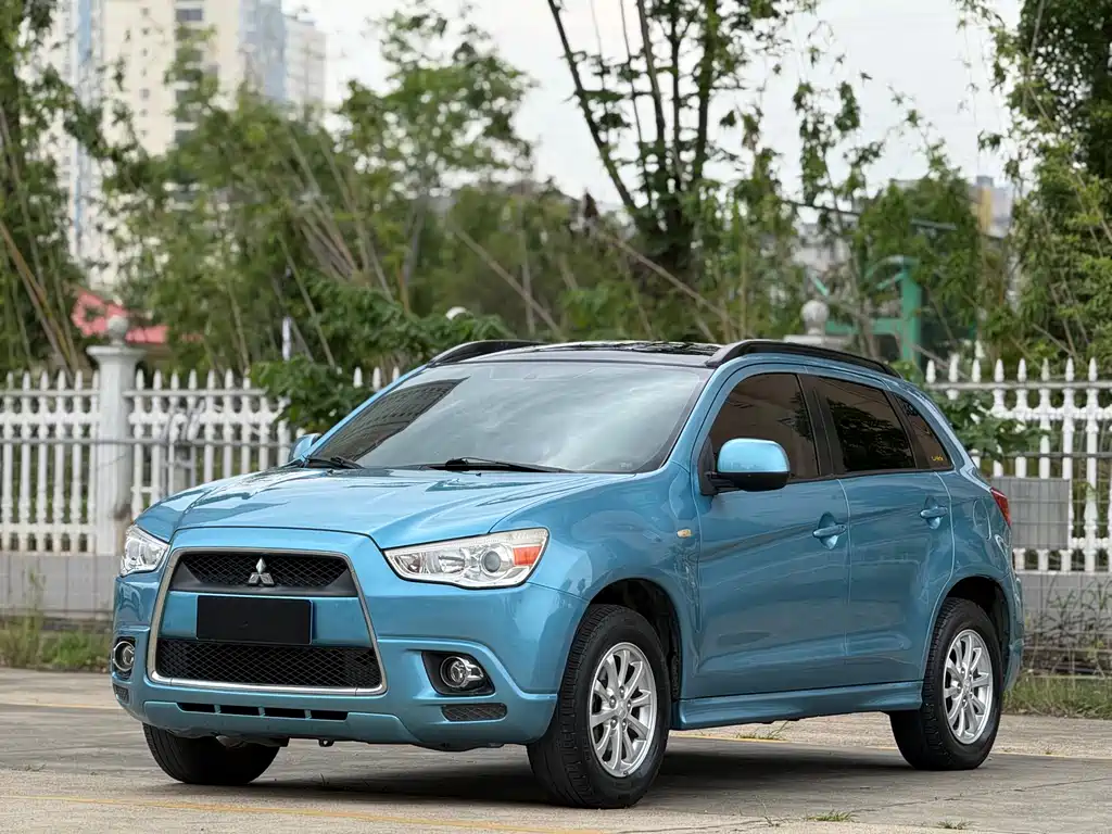 Mitsubishi ASX 2011