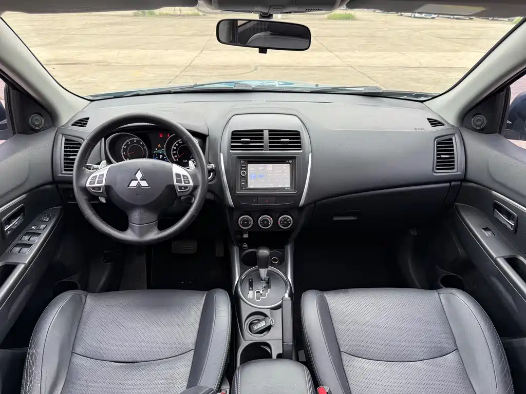 Mitsubishi ASX 2011