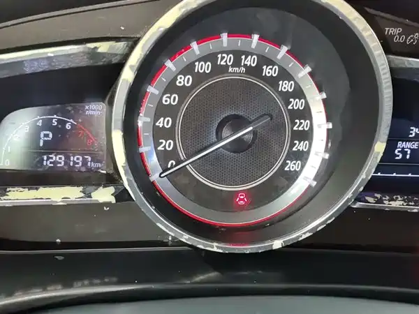 Mazda 3 Axela 2016