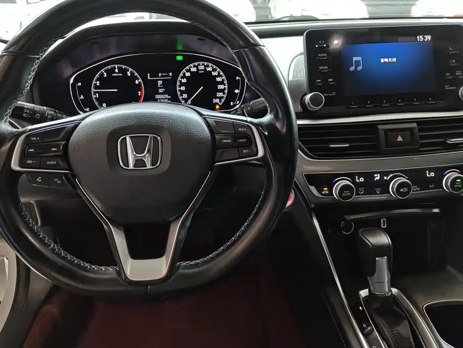 Honda Accord 2021 — фото 12