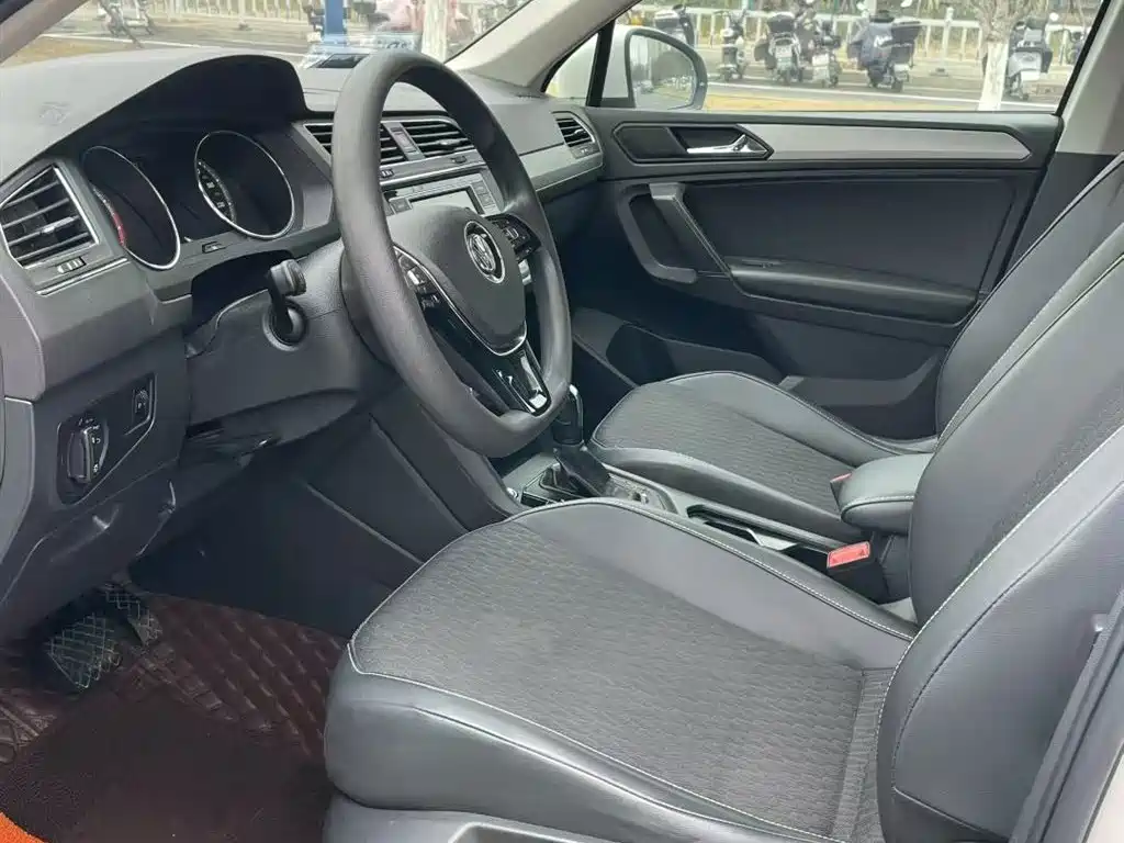 Volkswagen Tiguan L 2019 — фото 15