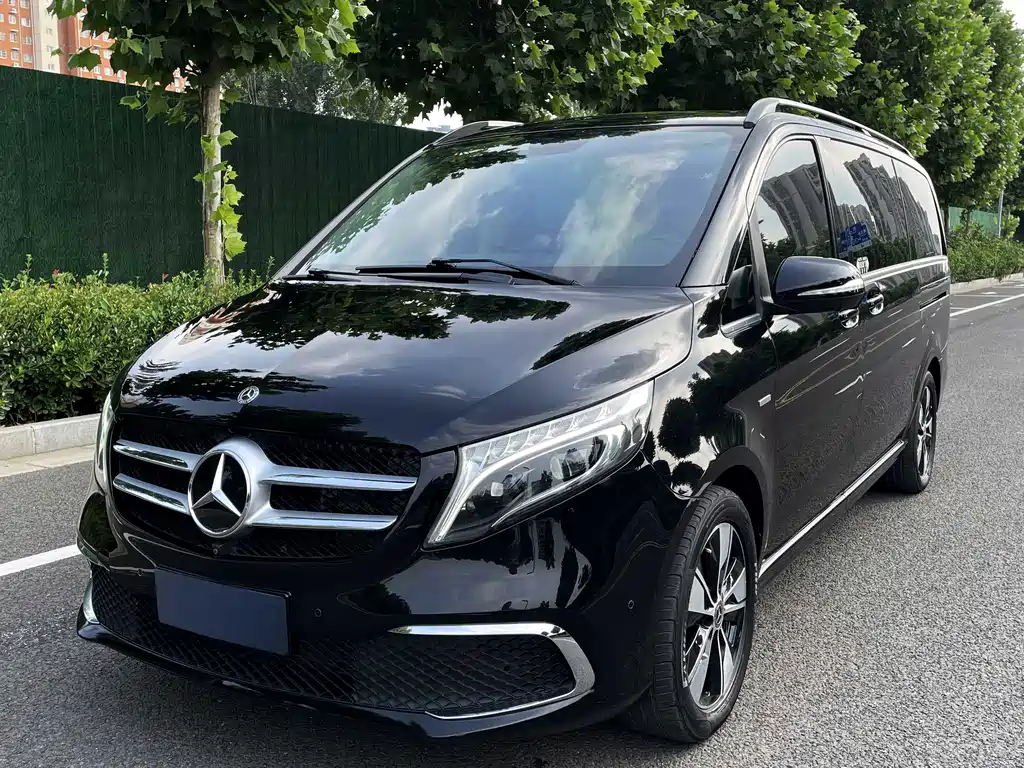 Mercedes-Benz V-Class 2021 — фото 1