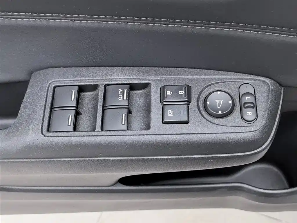 Honda Jade 2015 — фото 9