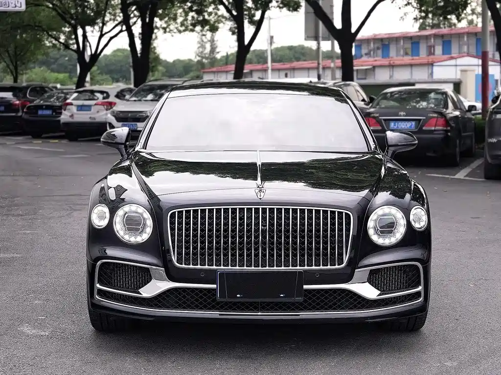 Bentley Flying Spur 2020 — фото 4