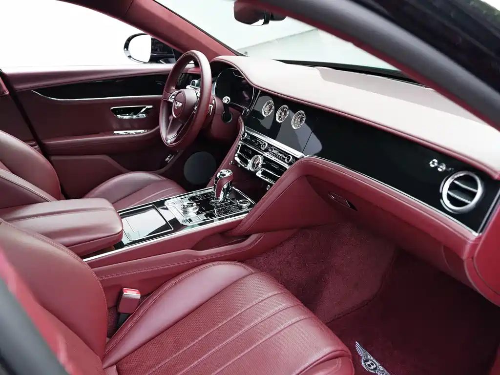 Bentley Flying Spur 2020 — фото 15