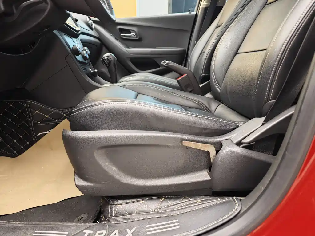 Chevrolet Trax 2015 — фото 10
