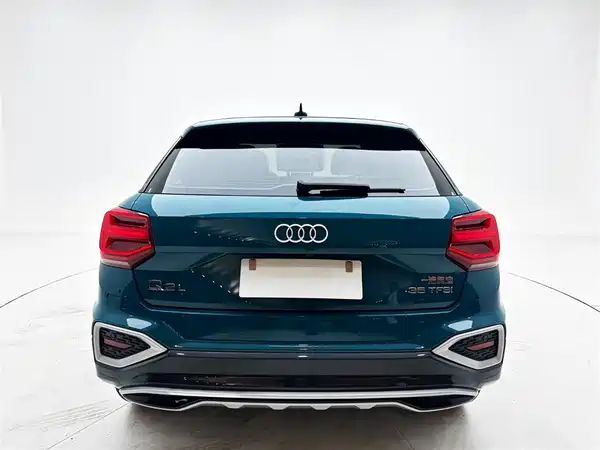 Audi Q2L 2022
