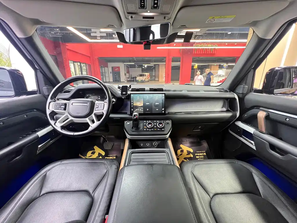 Land Rover Defender 2022 — фото 12
