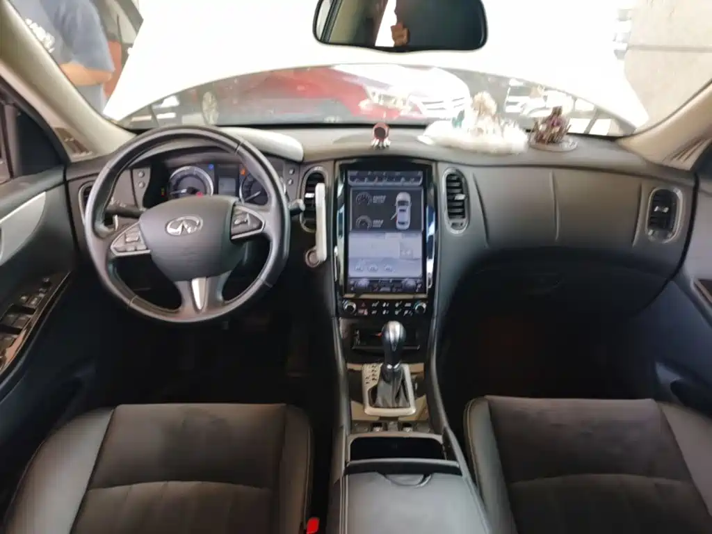 Infiniti QX50 2017 — фото 10