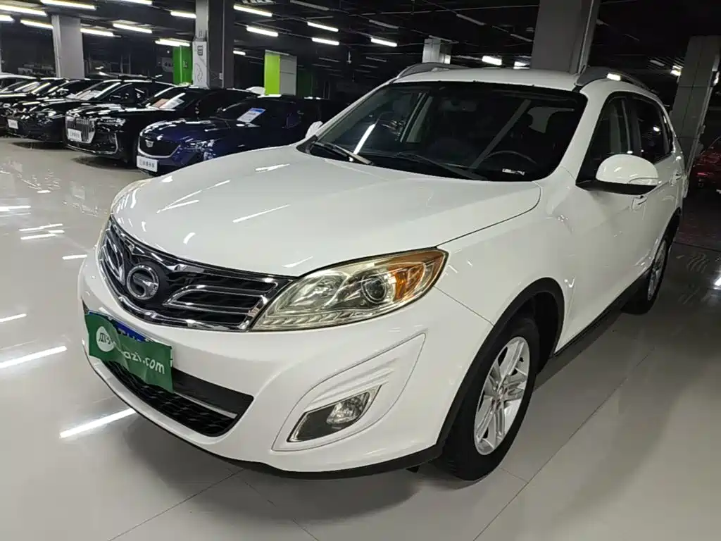 GAC Trumpchi GS5 2015 — фото 1