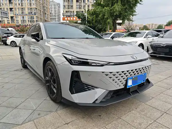 Changan UNI-V 2024