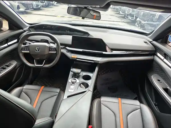 Changan UNI-V 2024