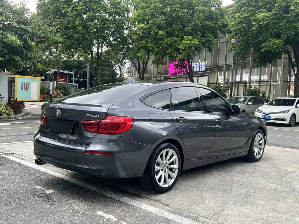 BMW 3 Series GT 2019