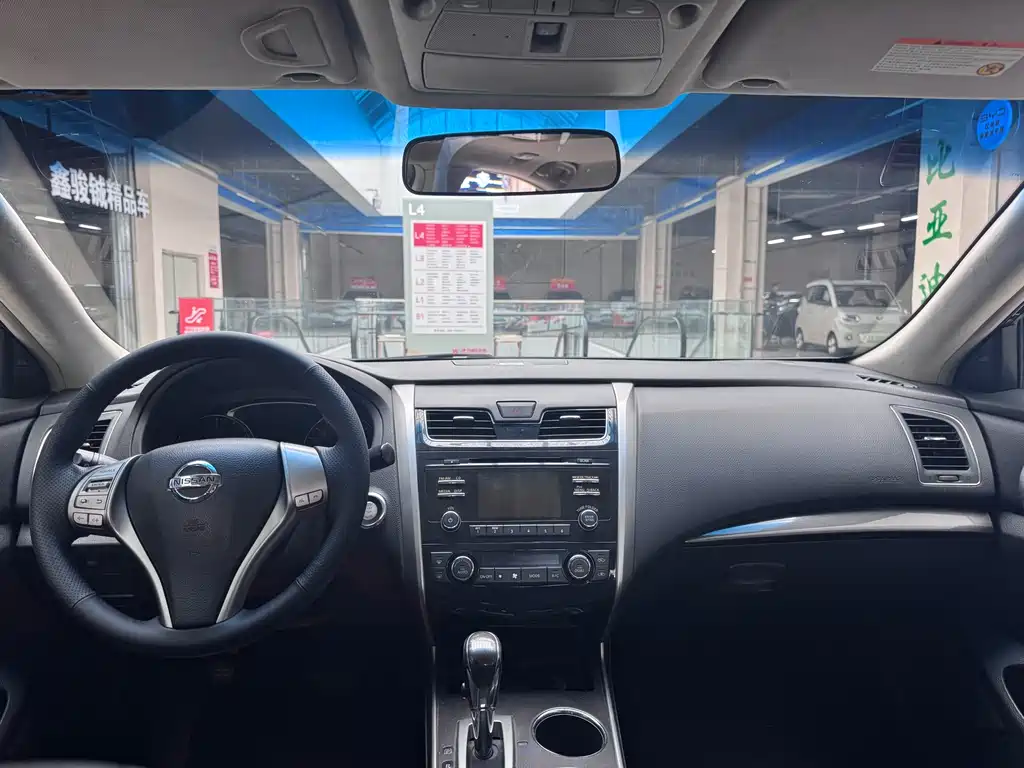 Nissan Teana 2015