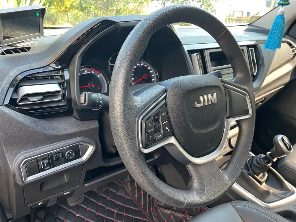 Isuzu RE-MAX Ruimai 2023 — фото 13