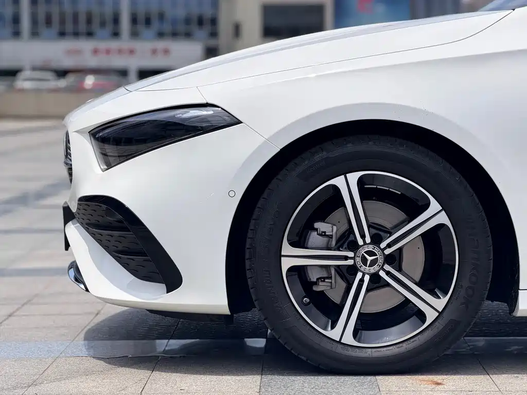 Mercedes-Benz A-Class 2025 — фото 3