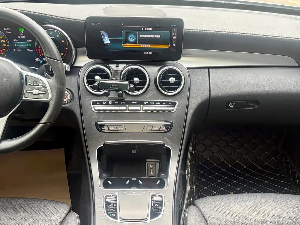 Mercedes-Benz C-Class 2019 — фото 13