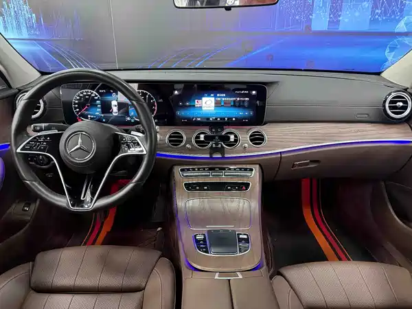 Mercedes-Benz E-Class 2022