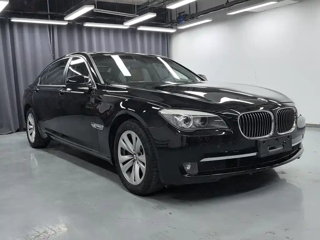 BMW 7 Series 2012 — фото 3