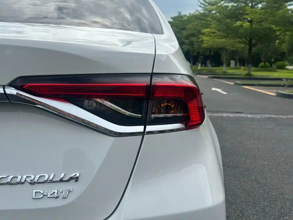 Toyota Corolla 2022 — фото 11
