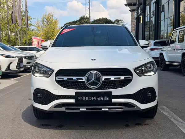 Mercedes-Benz GLA 2021
