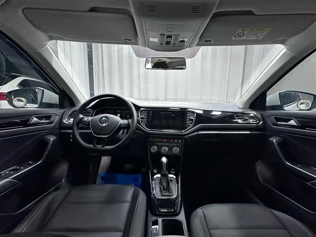 Volkswagen T-Roc 2022 — фото 11