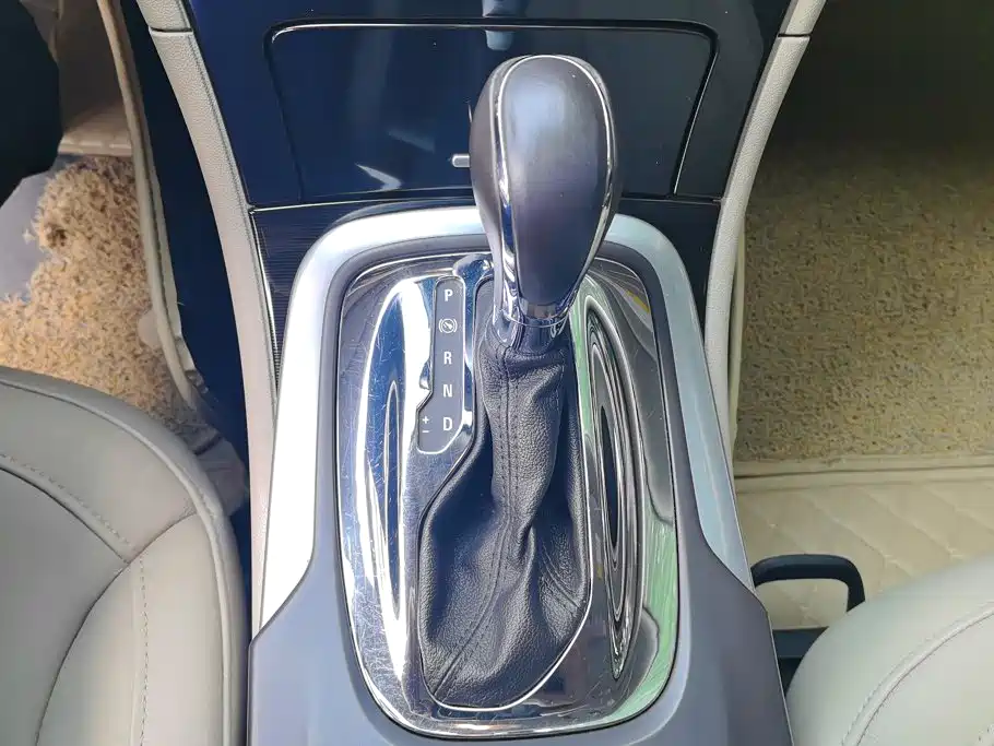 Buick Regal 2015 — фото 16