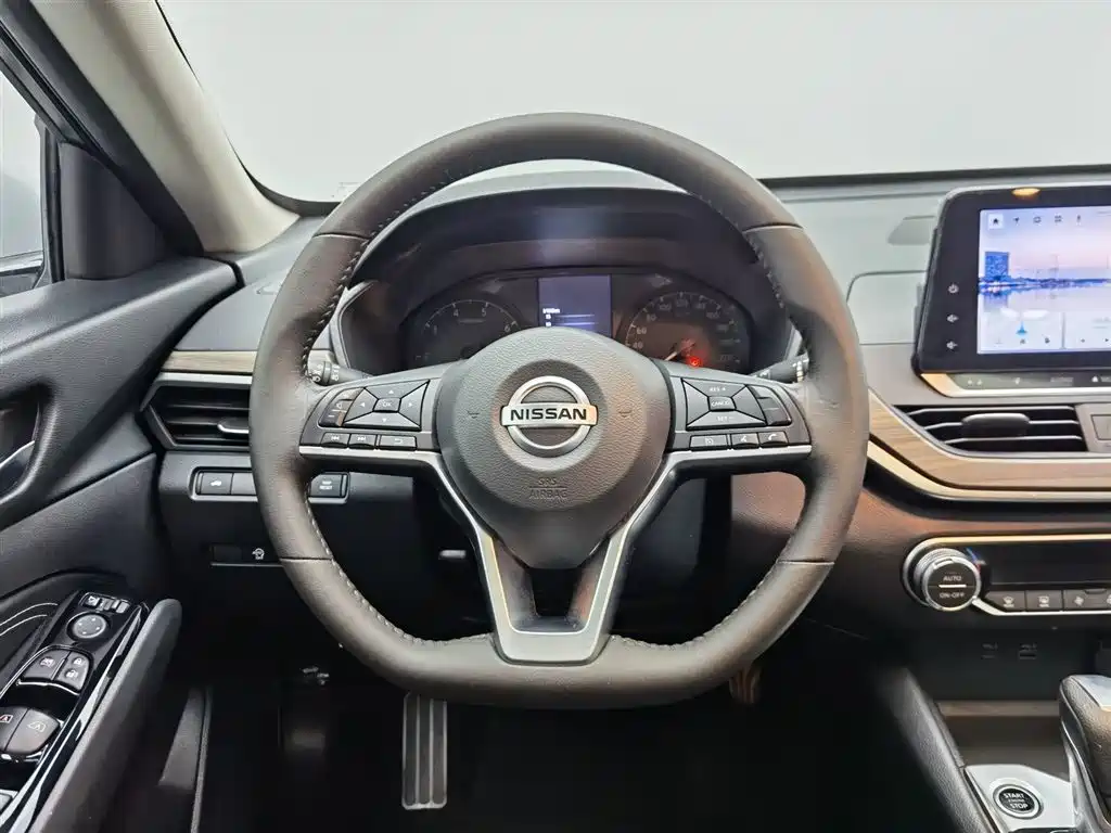 Nissan Teana 2022 — фото 11