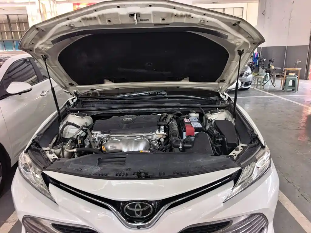 Toyota Camry 2019 — фото 20