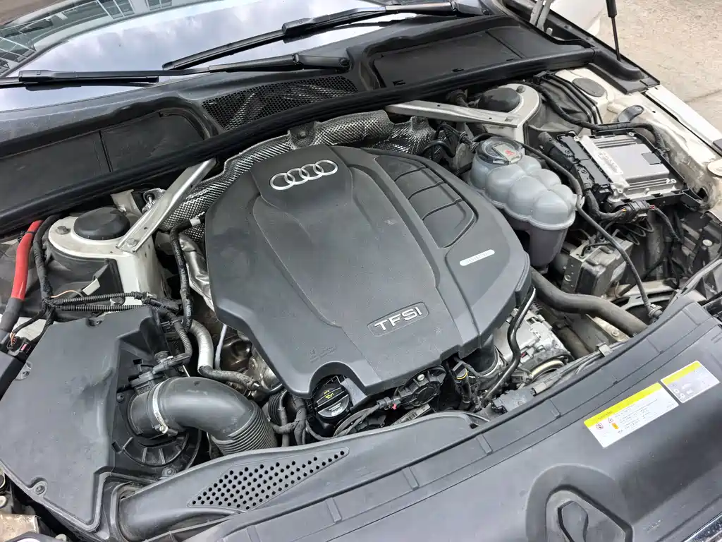 Audi A4L 2019