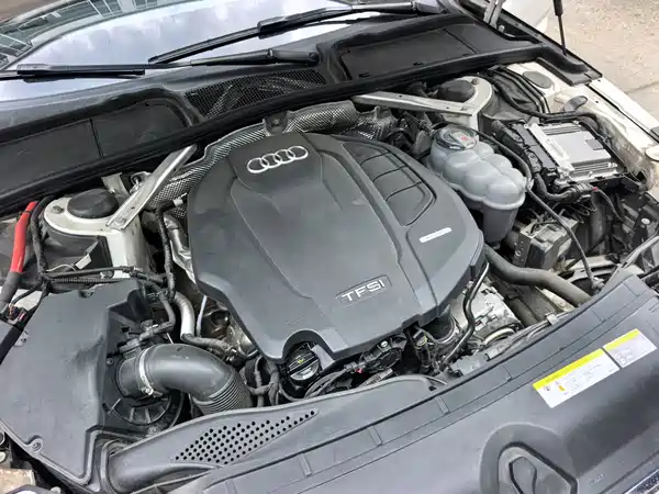 Audi A4L 2019