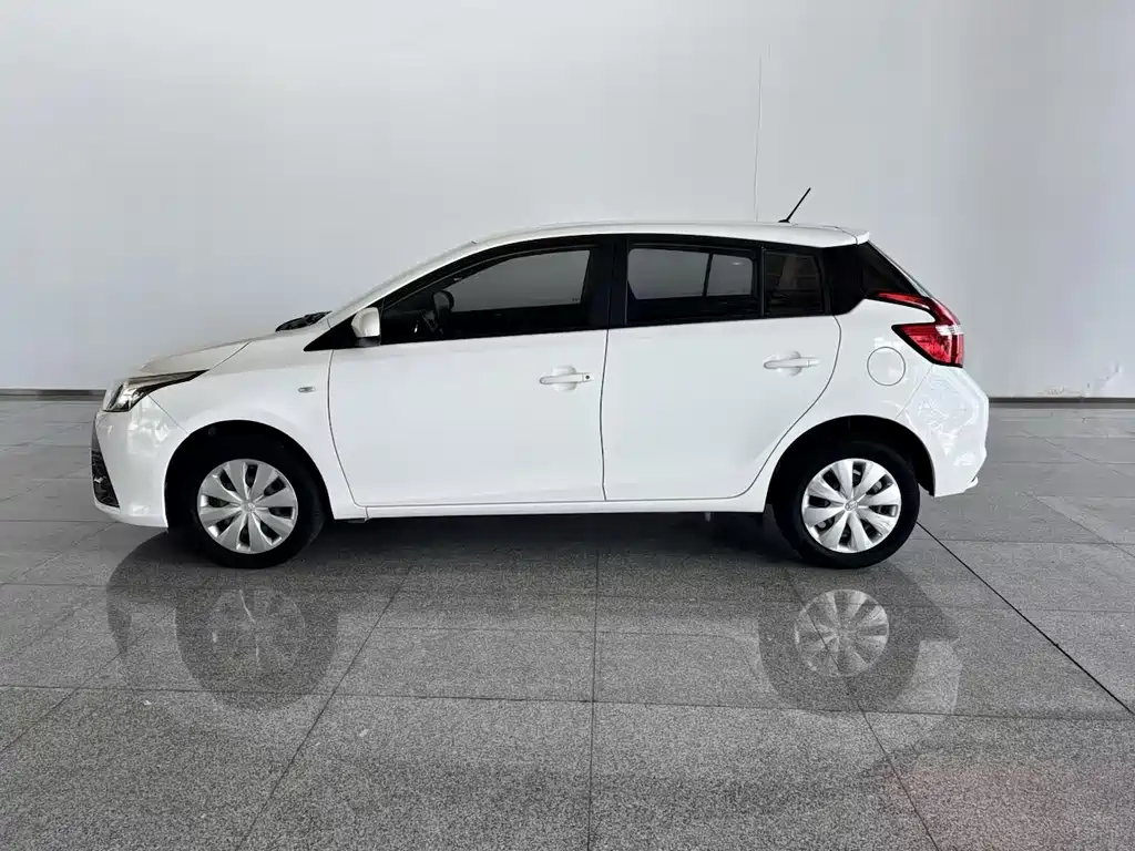Toyota Yaris L 2019