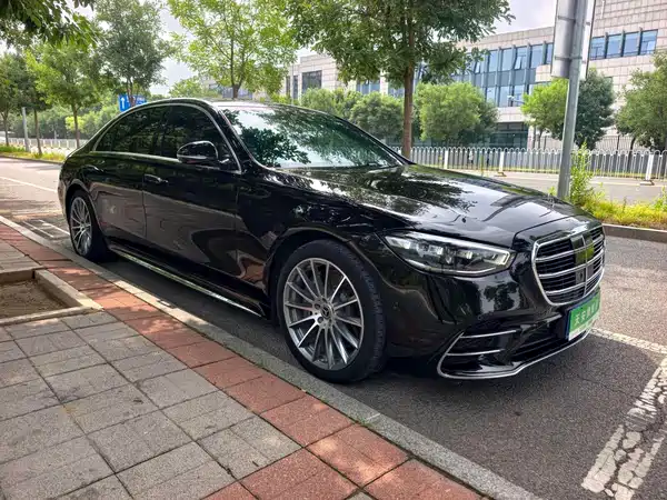 Mercedes-Benz S-Class 2021