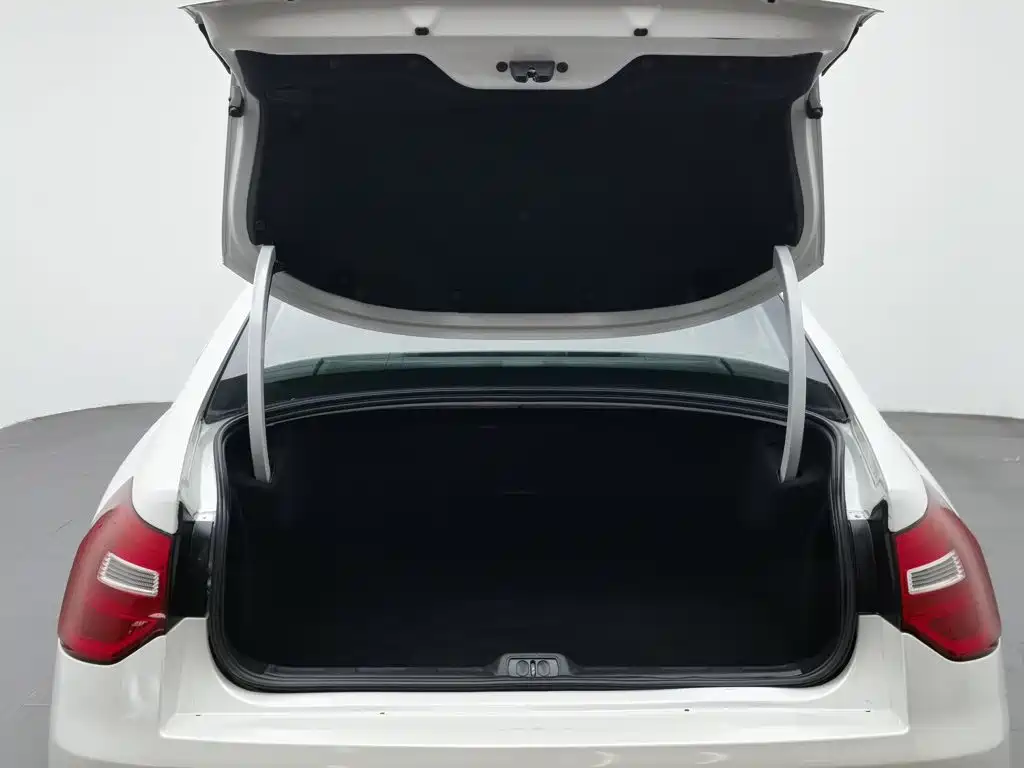 Citroën C5 2014 — фото 16