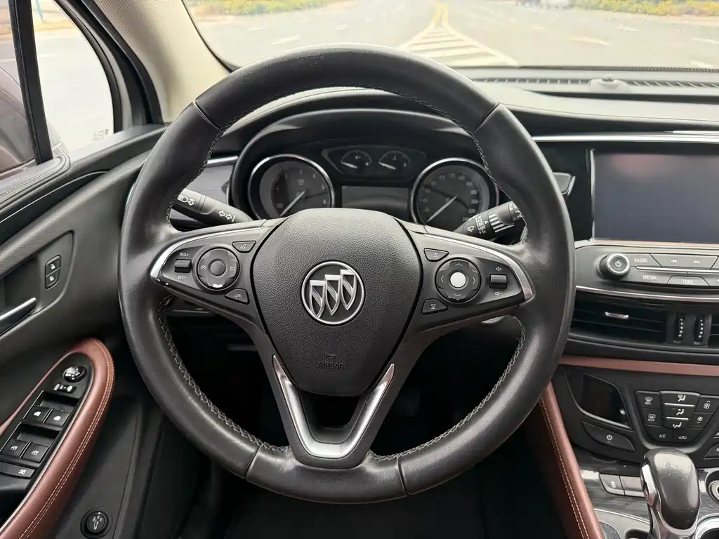 Buick Envision Plus 2018 — фото 13