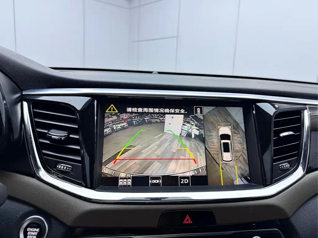 GAC Motor Trumpchi GS8 2017 — фото 14