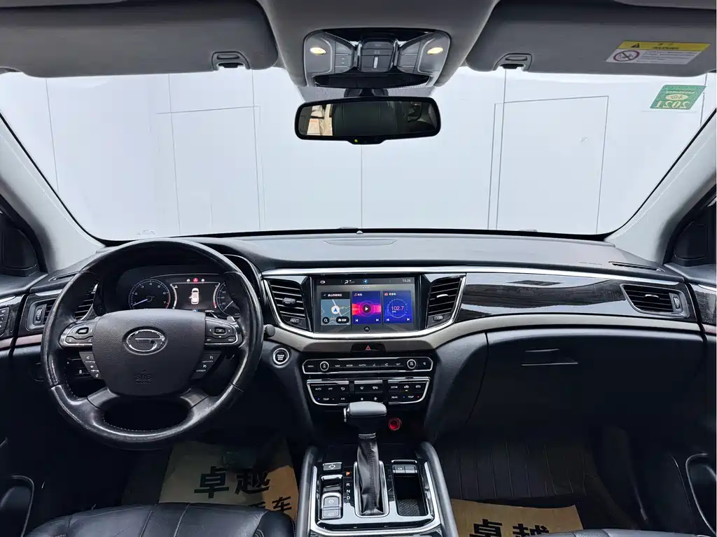 GAC Motor Trumpchi GS8 2017 — фото 19