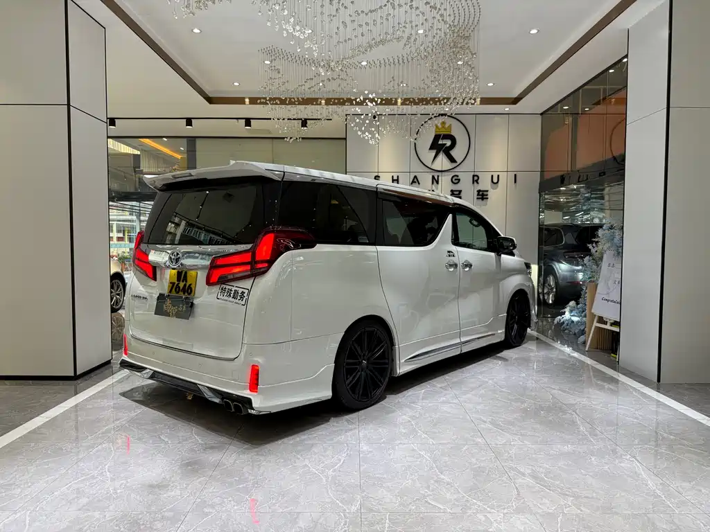 Toyota Alphard 2018 — фото 11