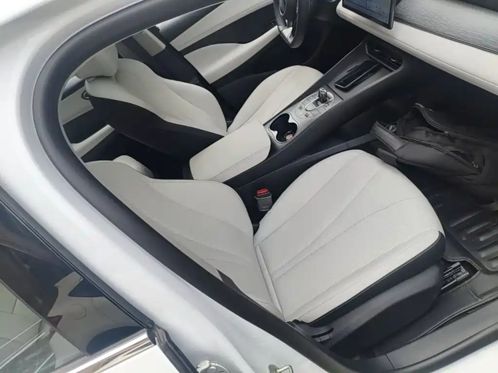 BYD Seal 05 DM-i 2025 — фото 25