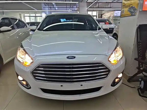 Ford Escort 2016
