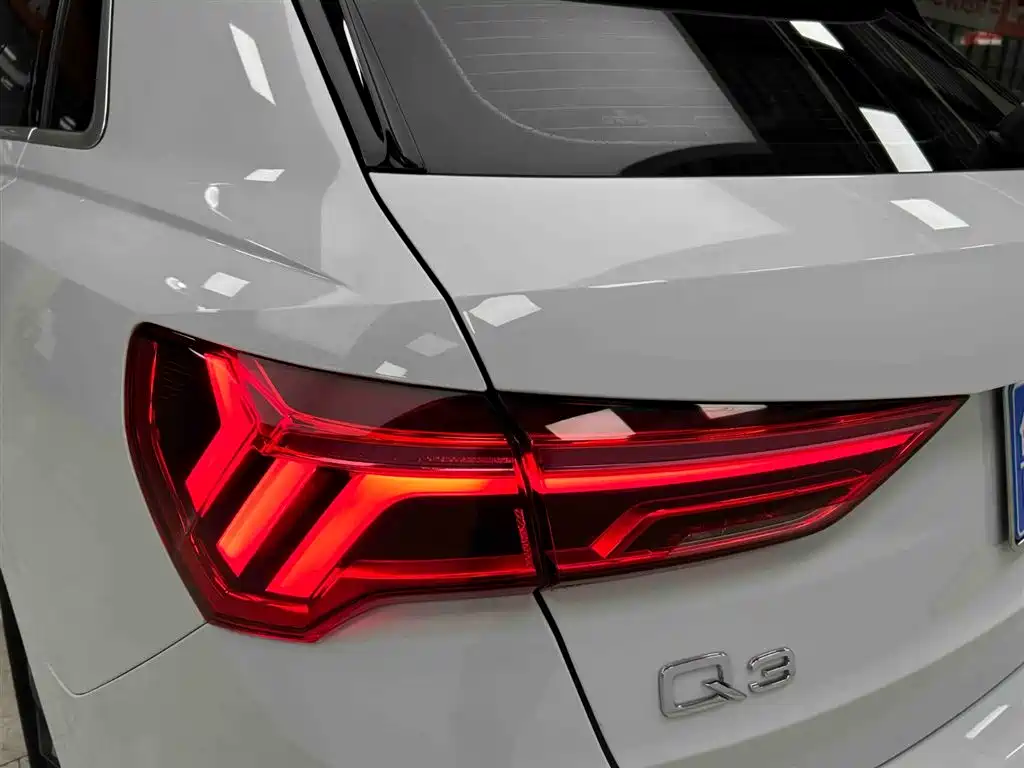 Audi Q3 2022 — фото 19