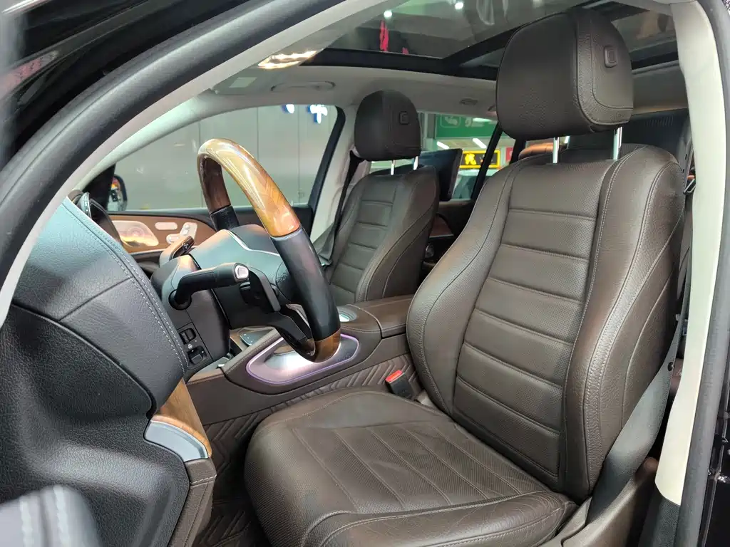 Mercedes-Benz GLS 2021 — фото 16