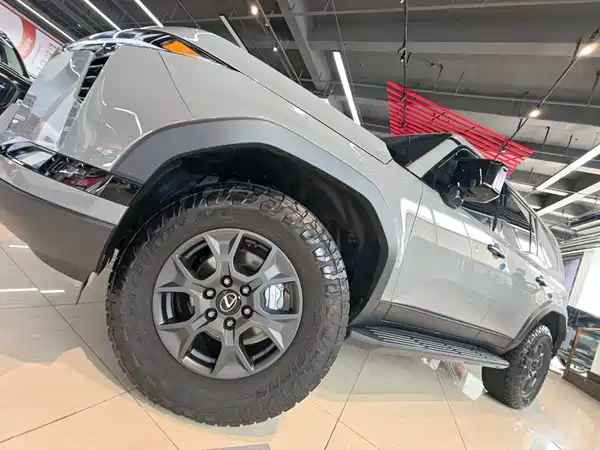 Lexus GX 2025