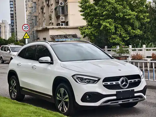 Mercedes-Benz GLA 2020